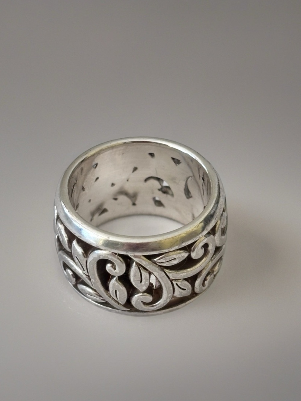 Brighton Sterling Scrollwork Band Ring in Silver Size 8.